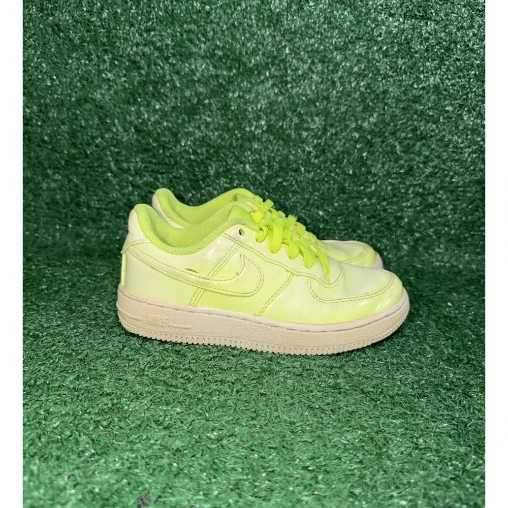 Nike Air Force 1 LV8 Toddler Size 11C Volt Yellow Walking Shoes Casual Sneakers